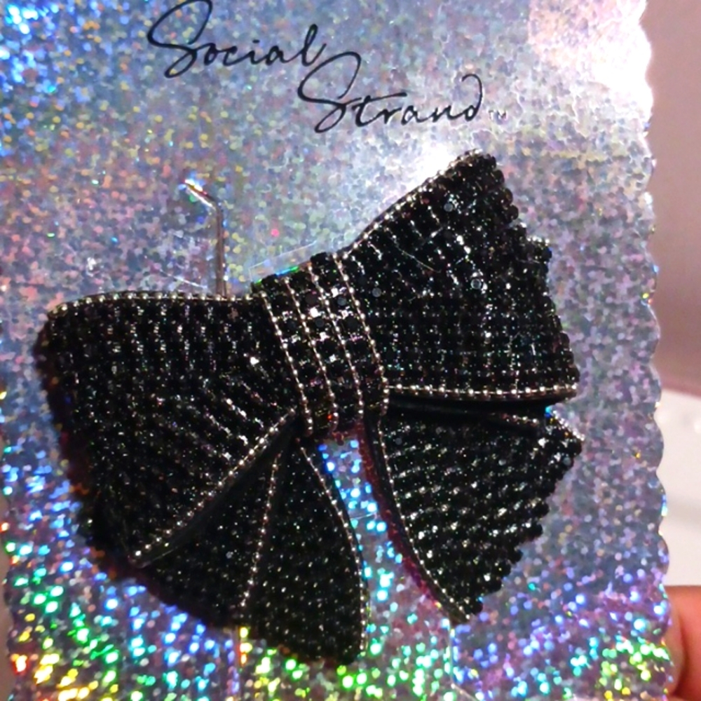 Gorgeous! Social Strand ⚜️ Black Stone Bow Hairclip  ⚜️🎀⚜️🎀⚜️